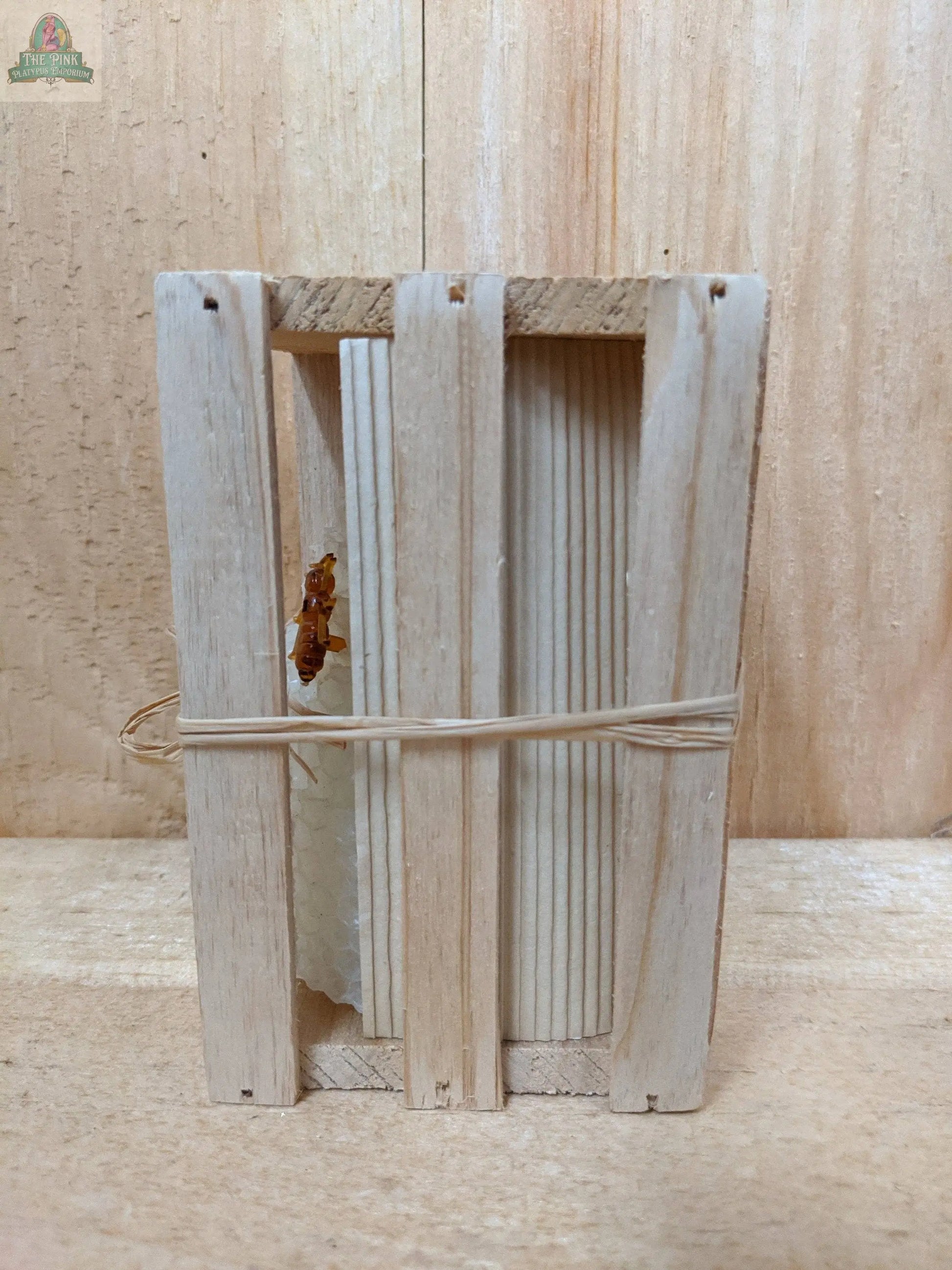 Beeswax Honey Comb (White or Yellow): Yellow Green Pastures Wholesale